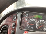 Cab with Presión de aceite