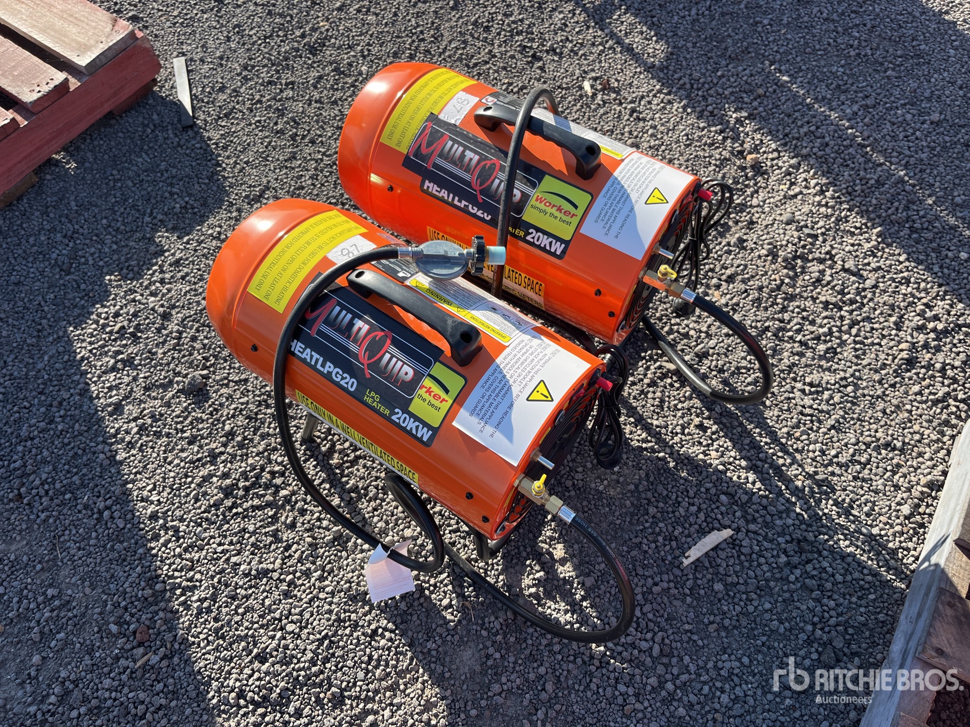 General Appearance with Foto, angolo posteriore sinistro