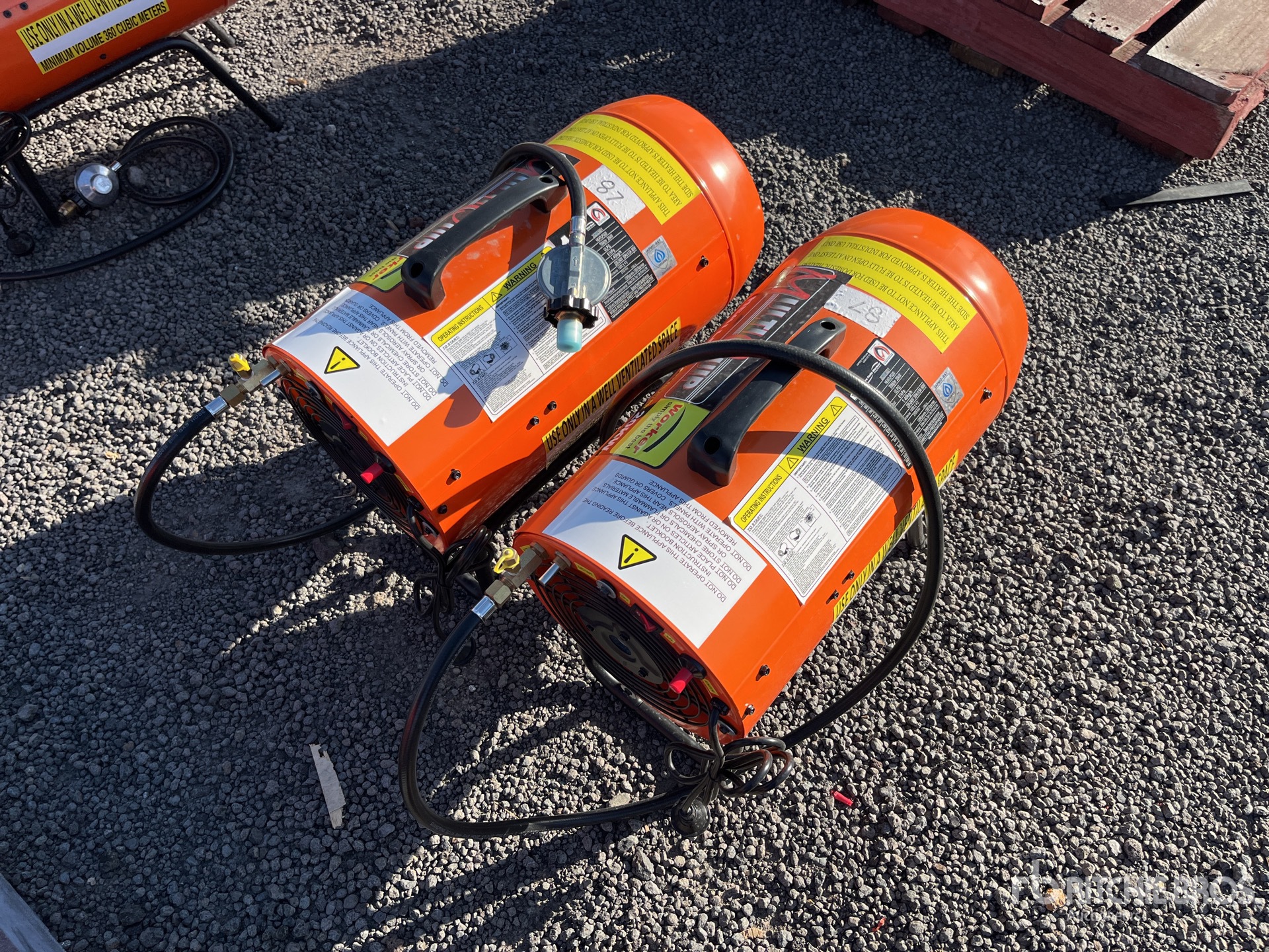 General Appearance with Foto, angolo anteriore sinistro