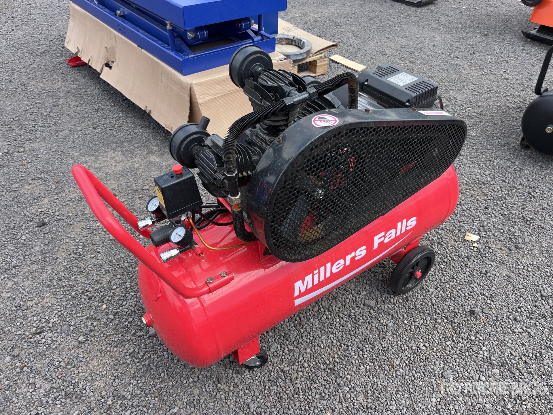 General Appearance with Picture, Right Rear Corner