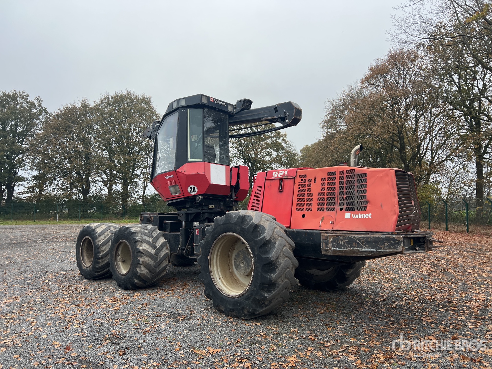 General Appearance with Foto, angolo posteriore sinistro