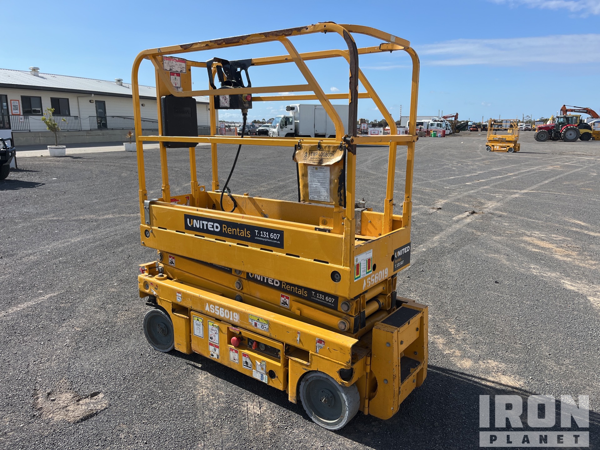 General Appearance with Picture, Left Rear Corner