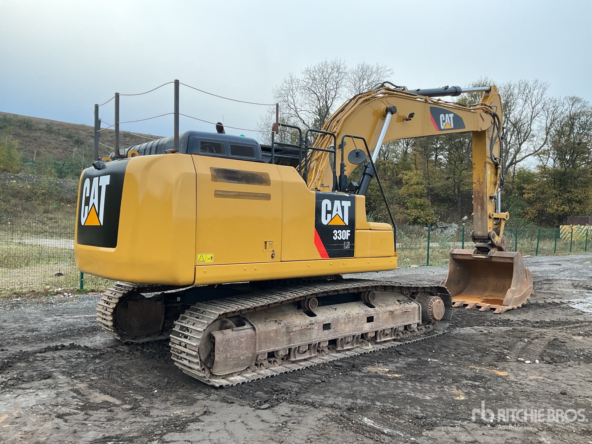 General Appearance with Foto, angolo anteriore sinistro