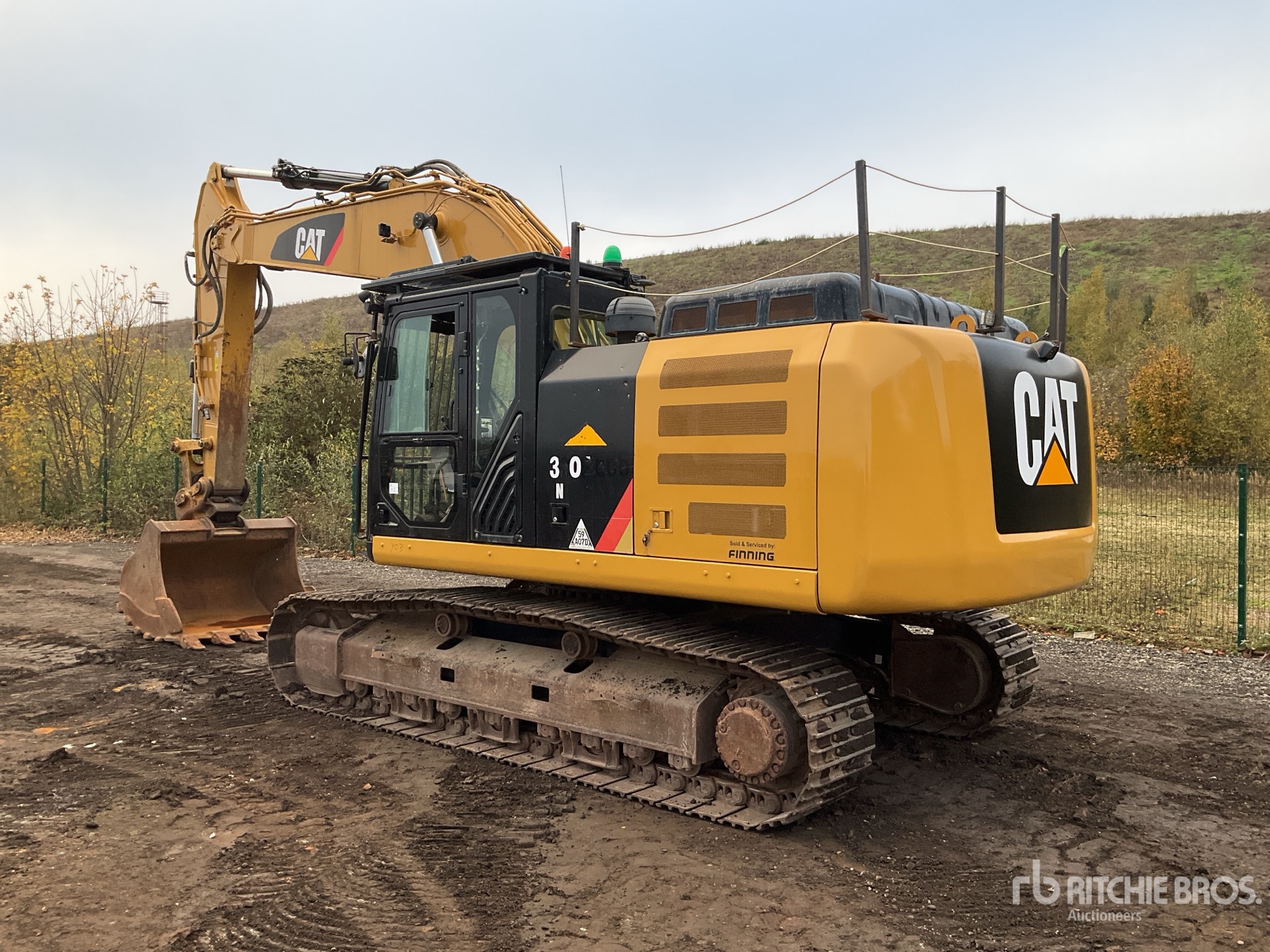 General Appearance with Foto, angolo posteriore sinistro