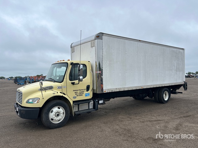 2015 Freightliner M2 106 Van Truck