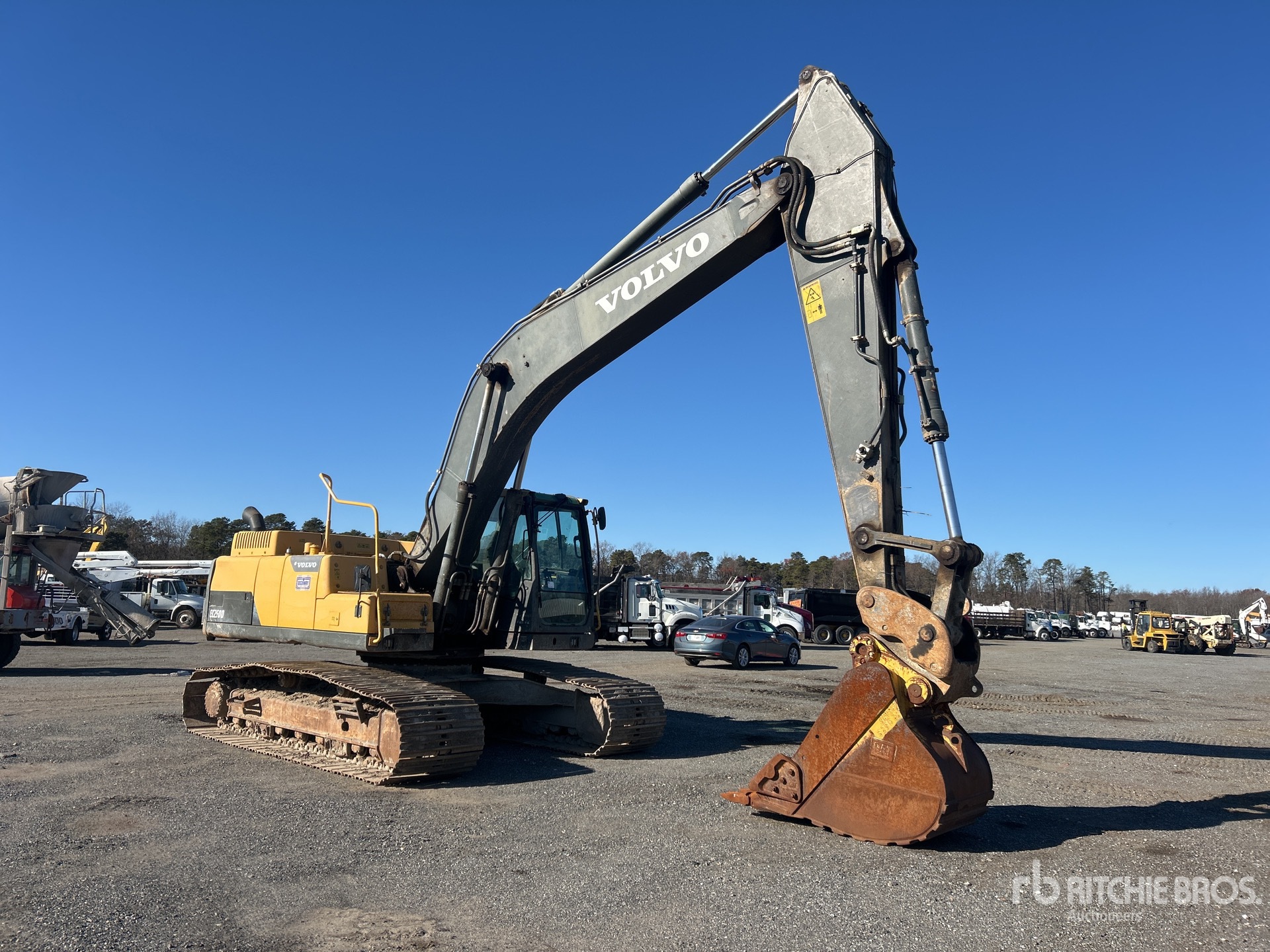 Ec250dl 2013 Volvo EC250DL Tracked Excavator | Ritchie Bros. Auctioneers
