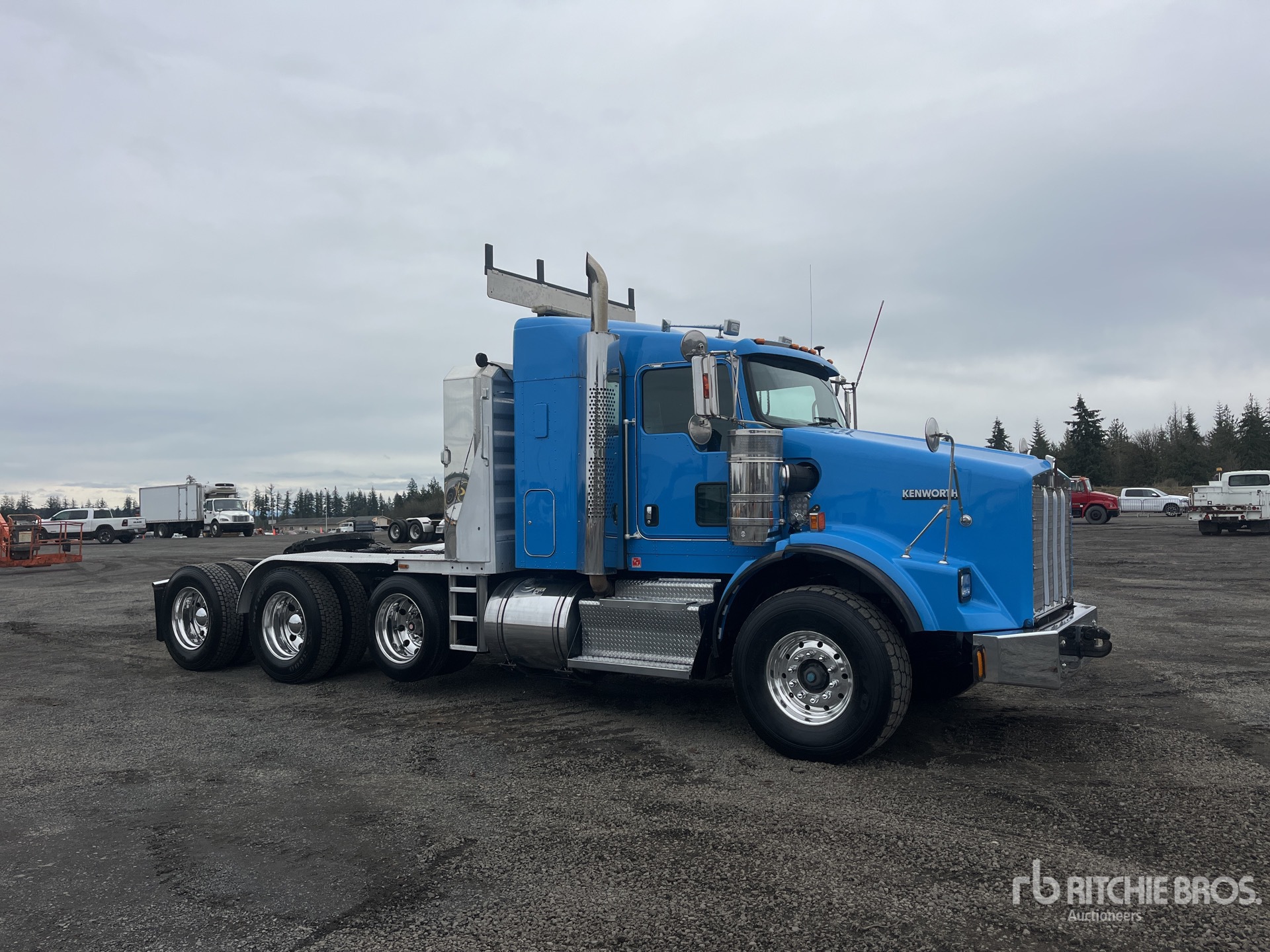 General Appearance with Picture, Right Front Corner