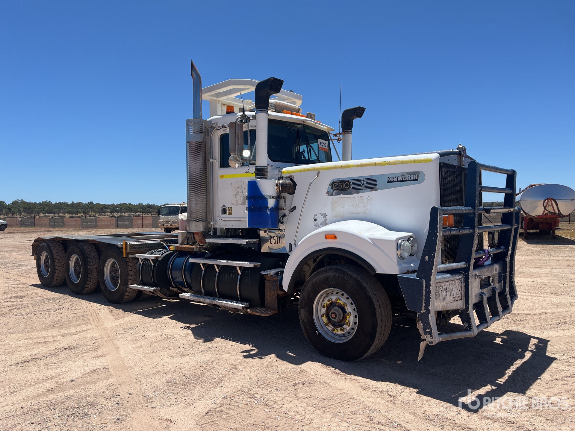 General Appearance with Picture, Left Front Corner