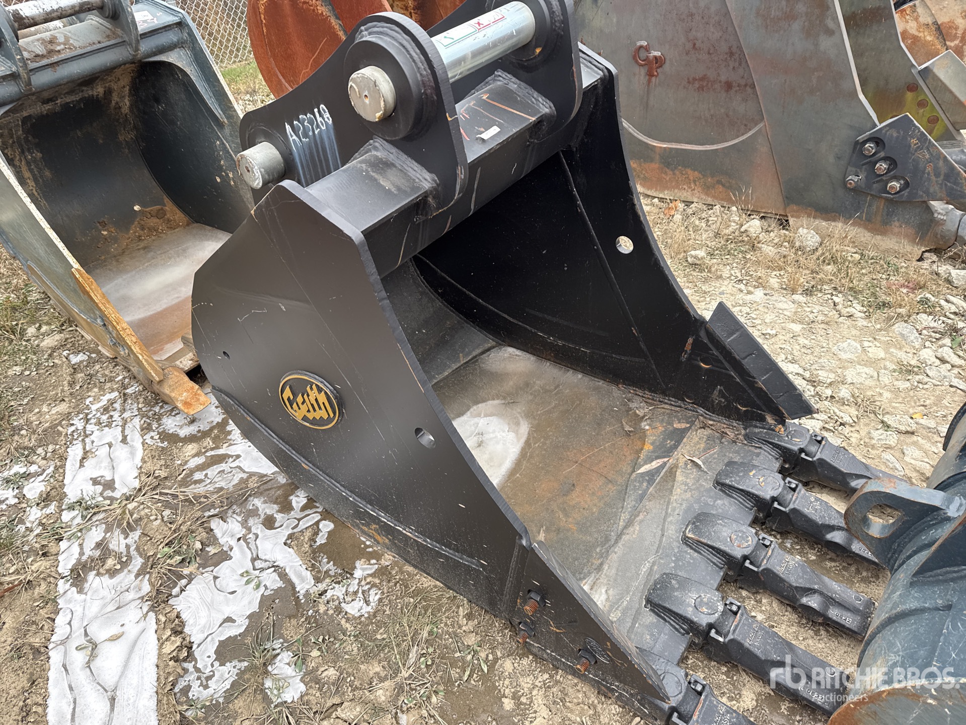 2023 Geith HX235 36 in Digging Excavator Bucket | Ritchie Bros. Auctioneers