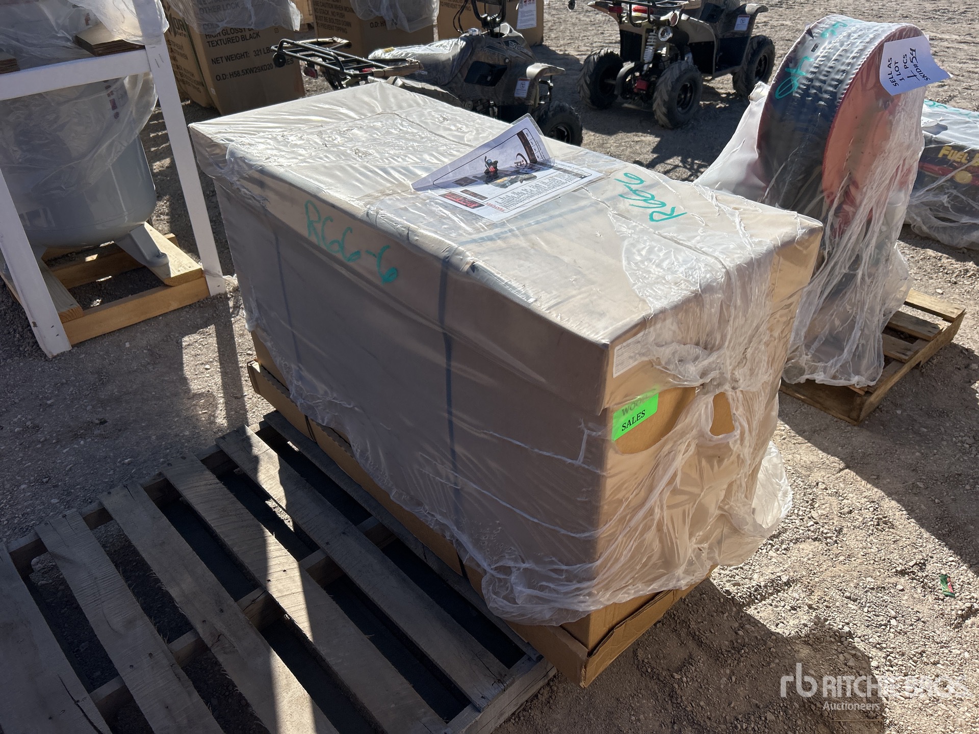 General Appearance with Picture, Right Rear Corner