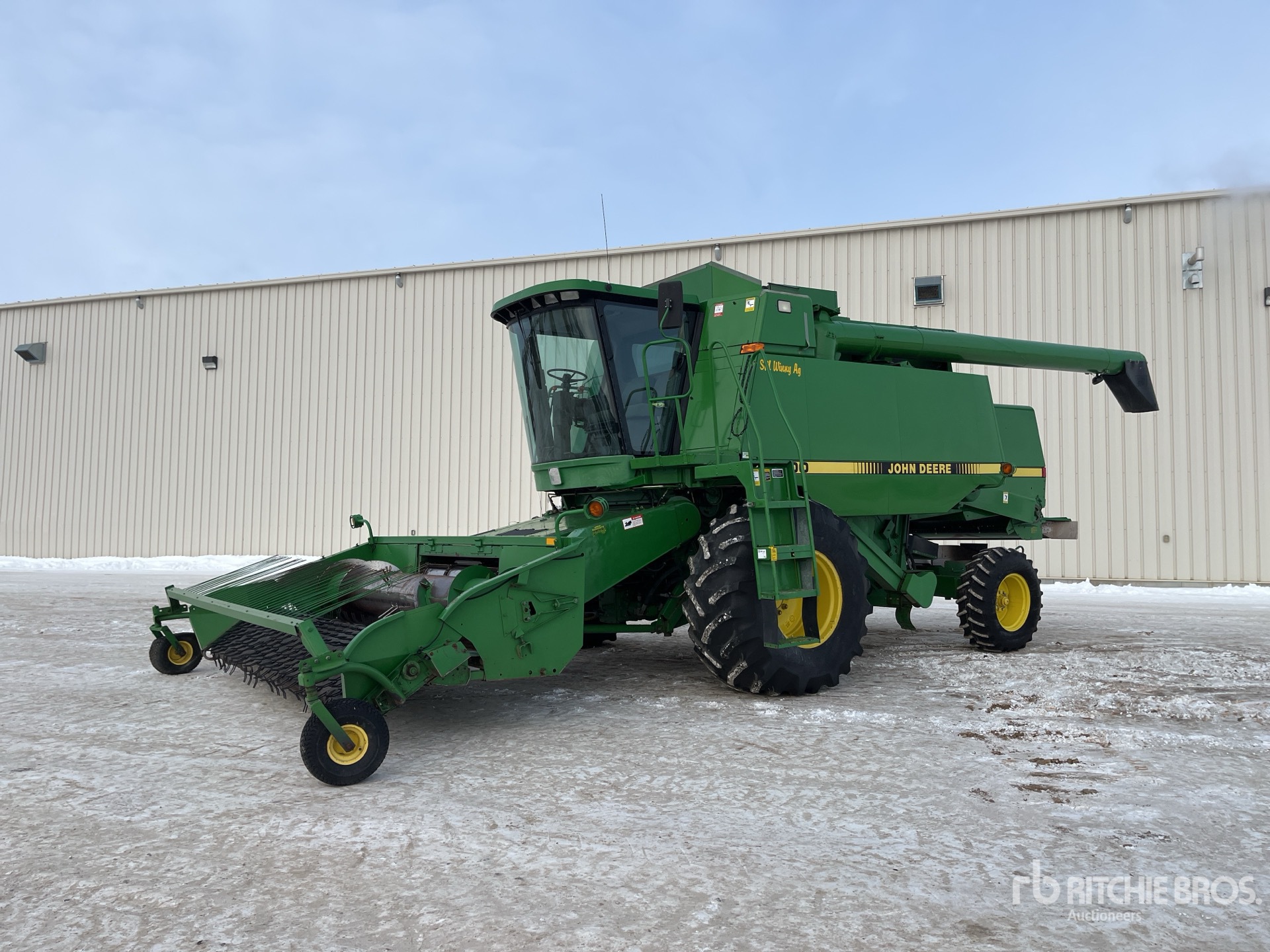 General Appearance with Picture, Left Front Corner