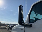 LL453153 - 2020 International LT625: Mirrors