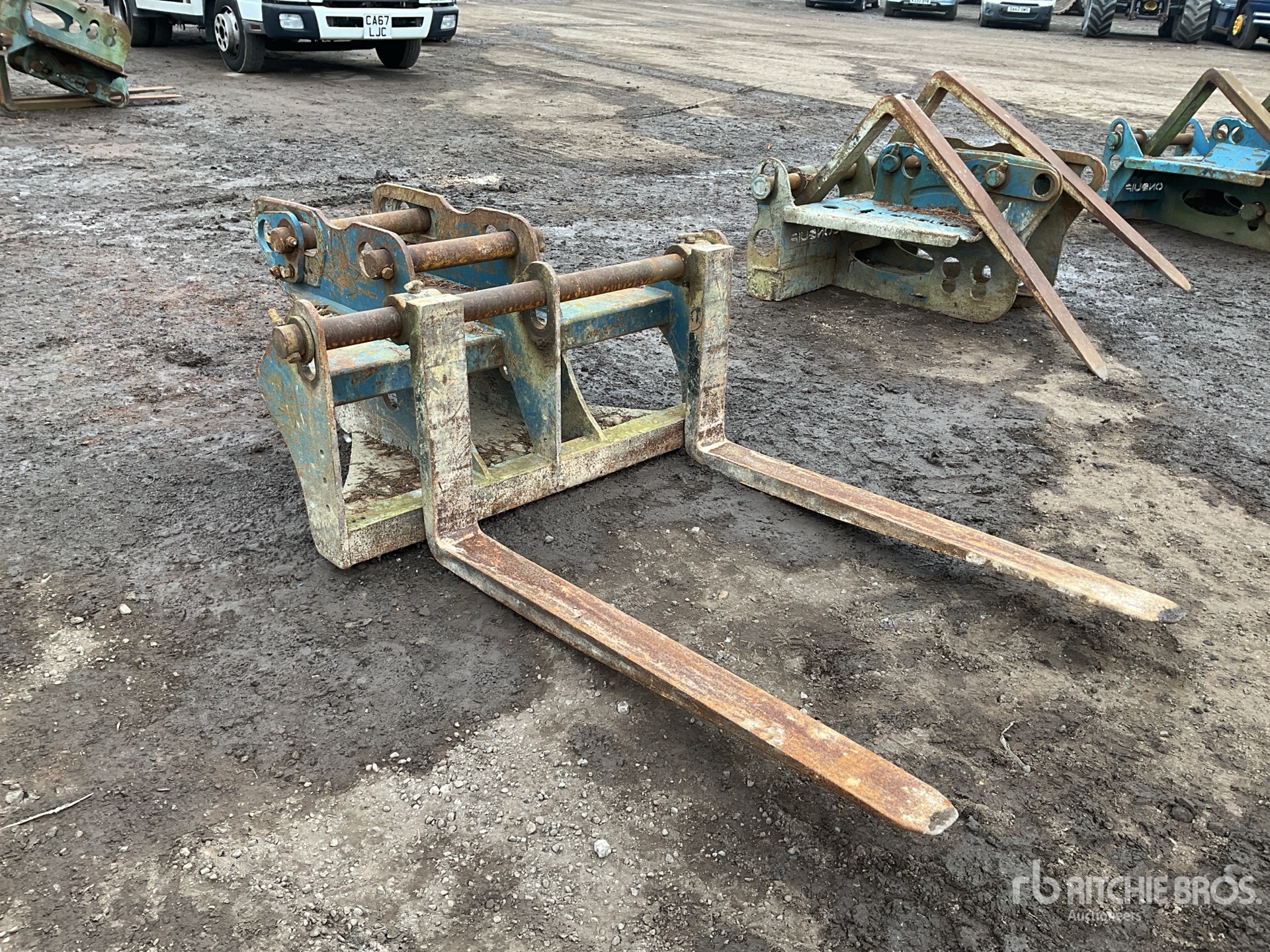 General Appearance with Picture, Right Front Corner