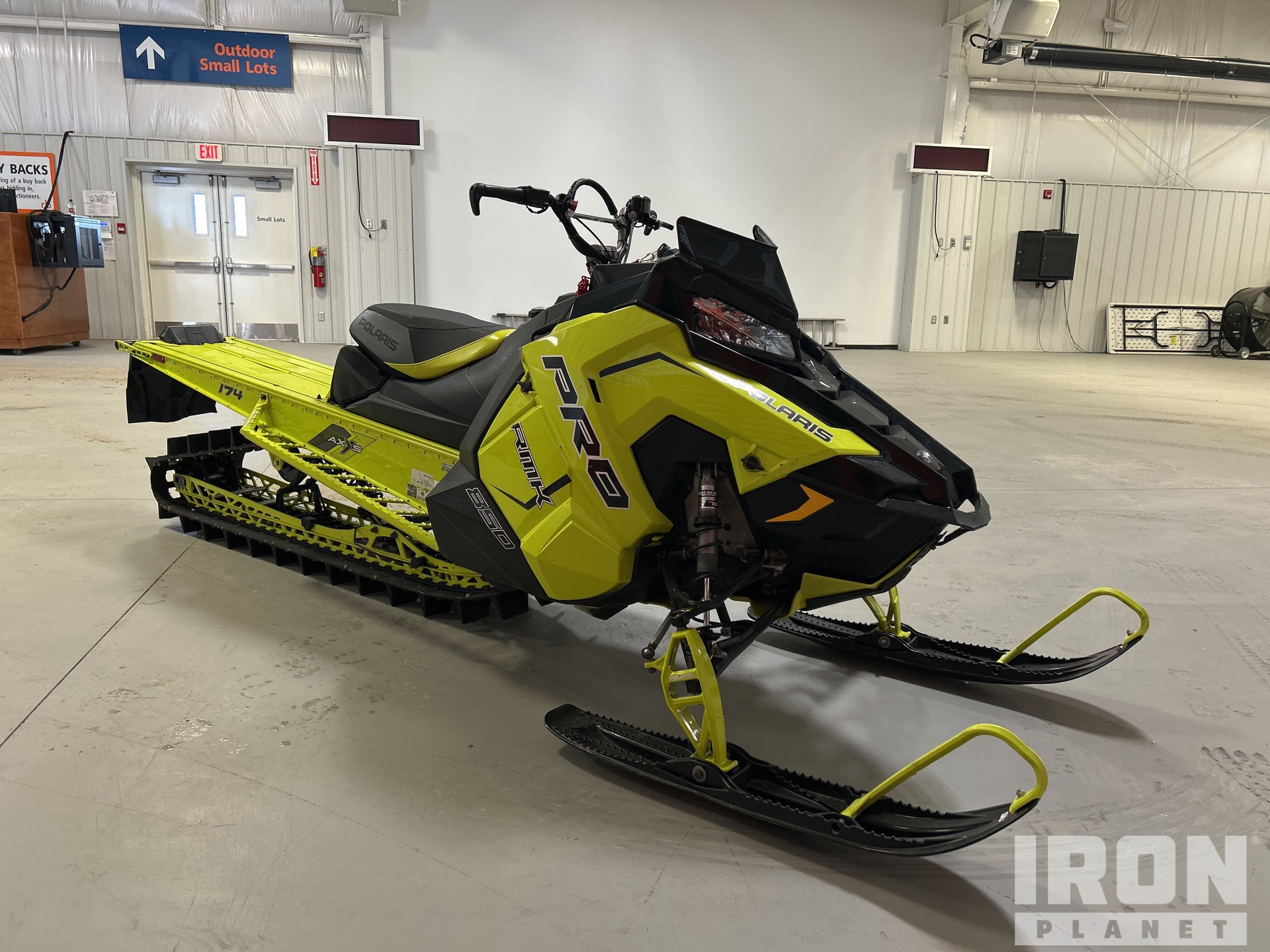 General Appearance with Foto, angolo anteriore destro