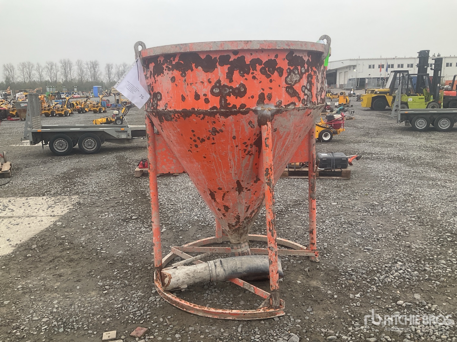 Skip Pipe 2018 Eichinger 1017.12 CONCRETE SKIP FLEXIBLE PIPE CIRC 1000L | Ritchie ...