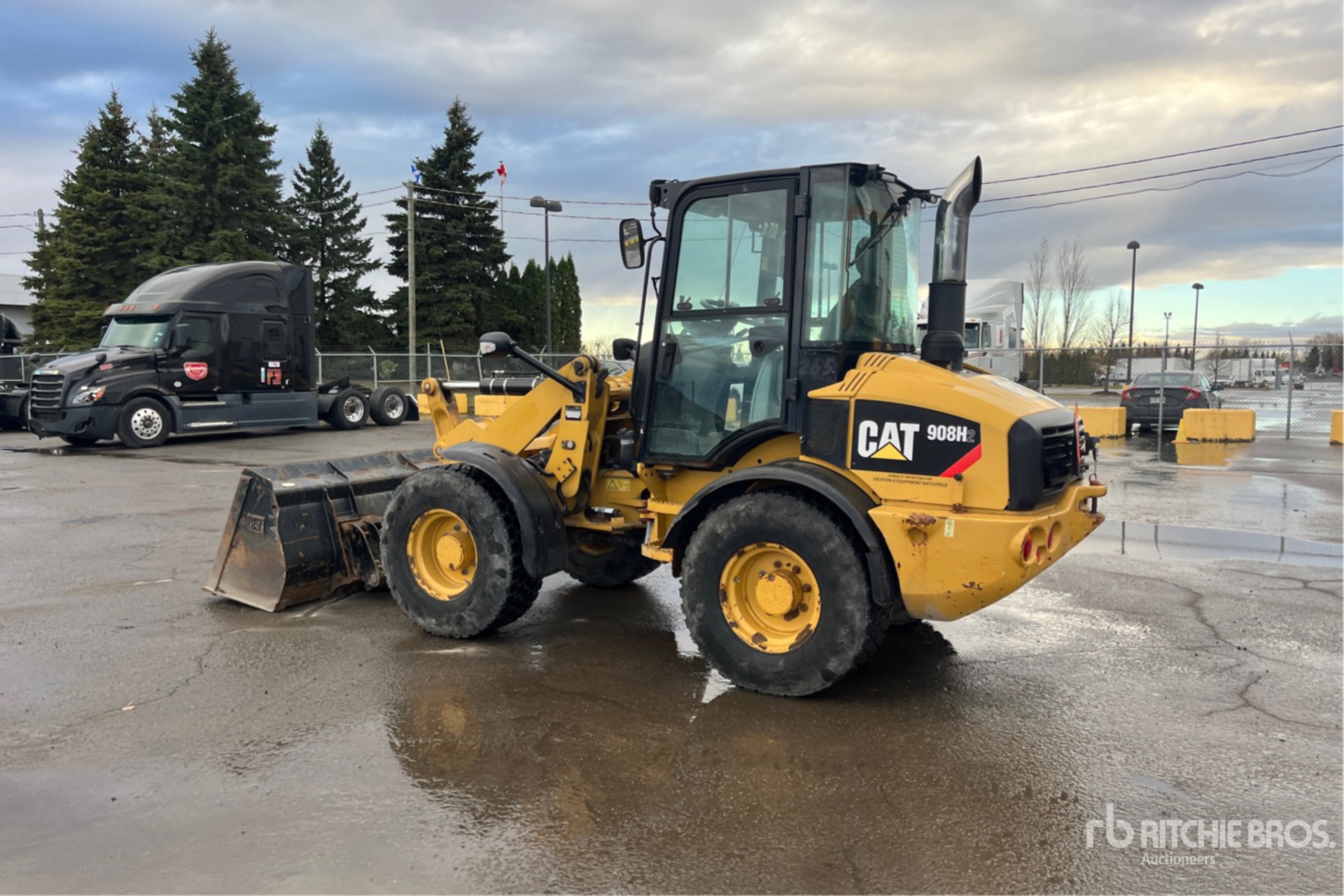 General Appearance with Picture, Left Rear Corner