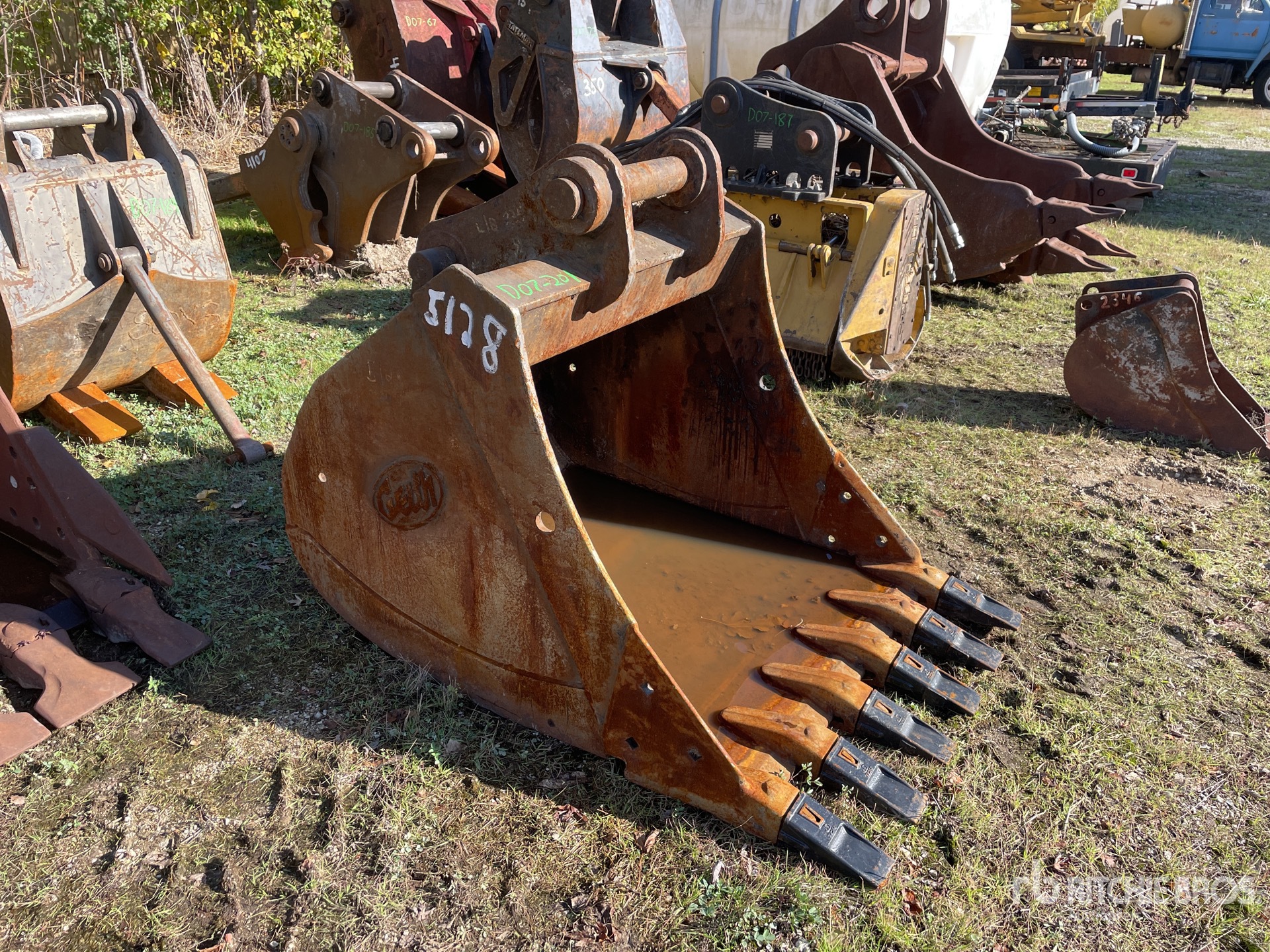 Geith 42 in Digging Excavator Bucket - Fits Link Belt 235 | Ritchie ...