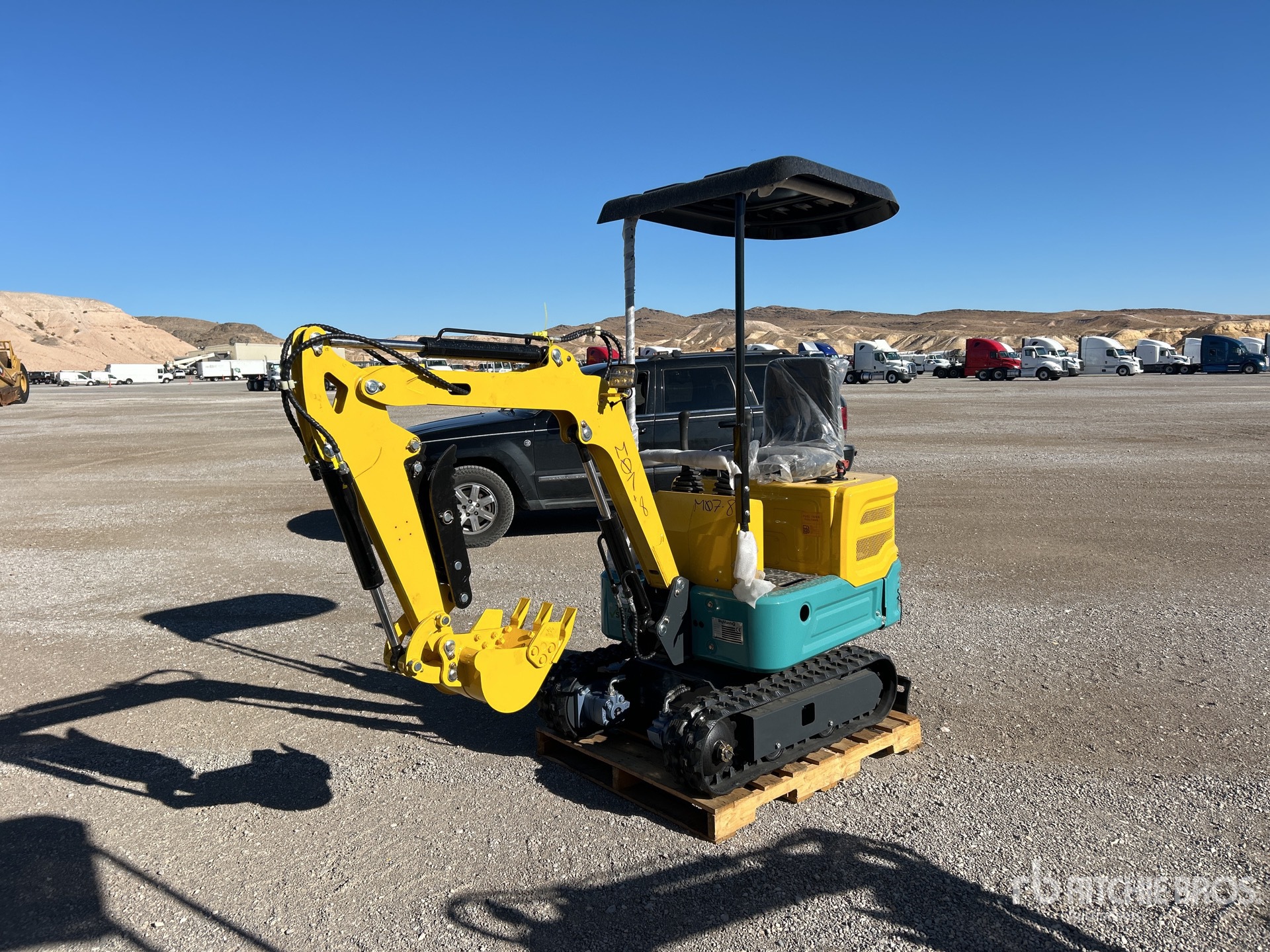 General Appearance with Picture, Left Front Corner