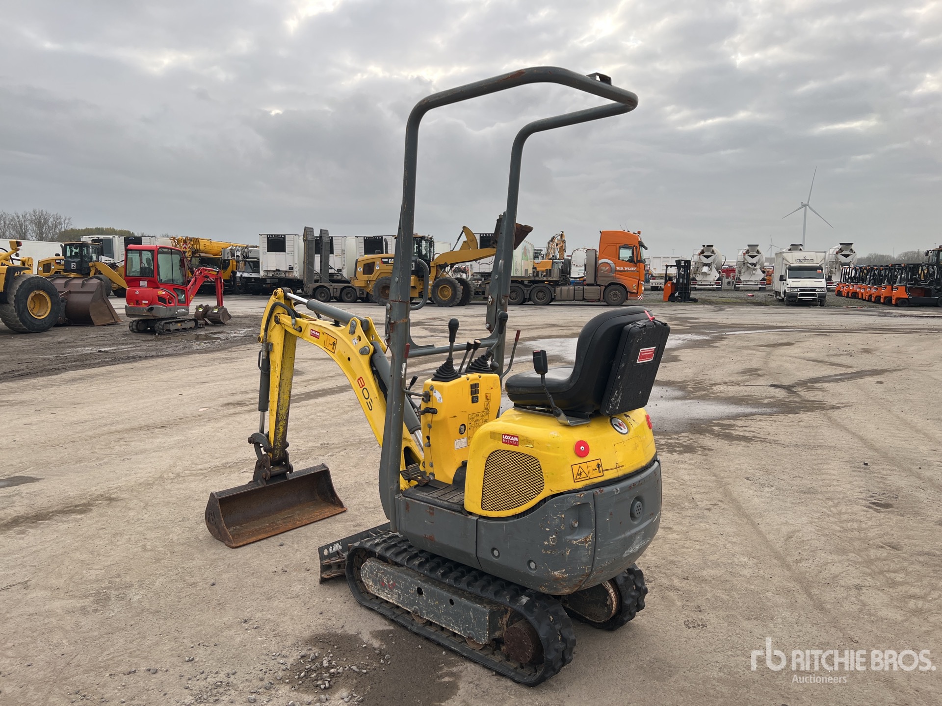 General Appearance with Picture, Left Rear Corner