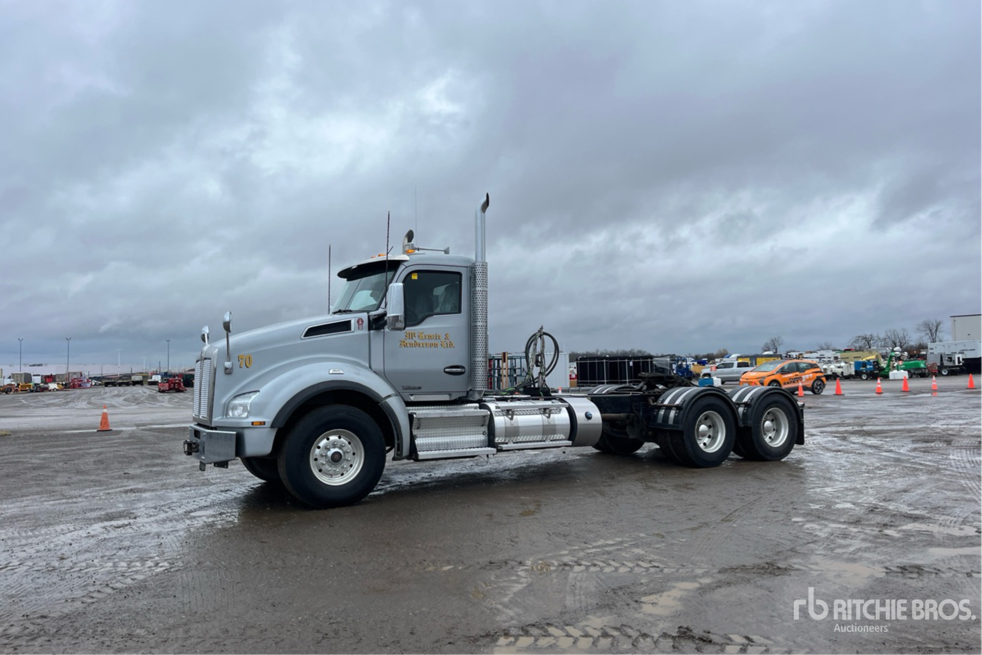 General Appearance with Picture, Left Front Corner