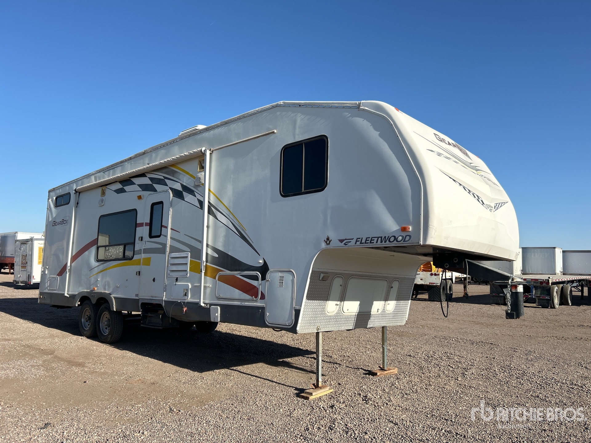 2006 Fleetwood GearBox 335FS 33 ft T/A Toy Hauler 5th Wheel Travel ...