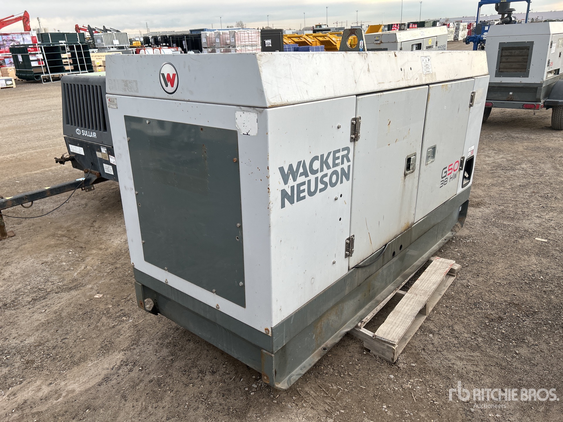 General Appearance with Featured Photo