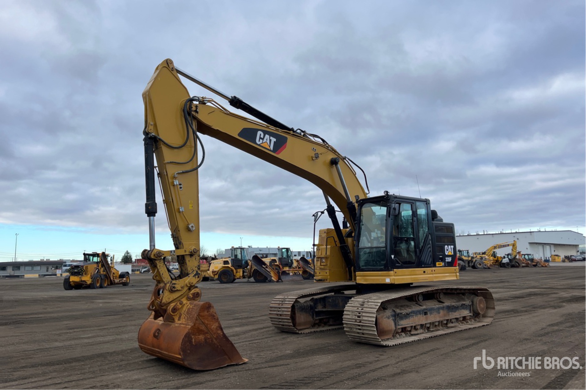 General Appearance with Picture, Left Front Corner