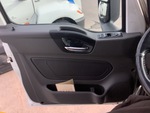 MN310109 - 2021 International LT625: Cab Doors