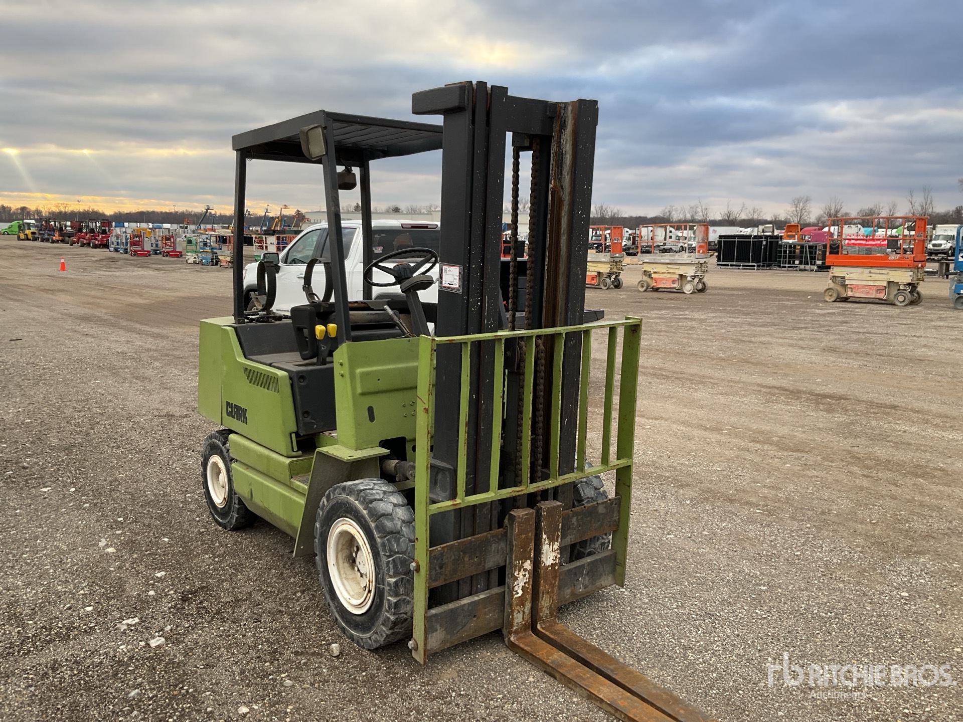 General Appearance with Picture, Right Front Corner