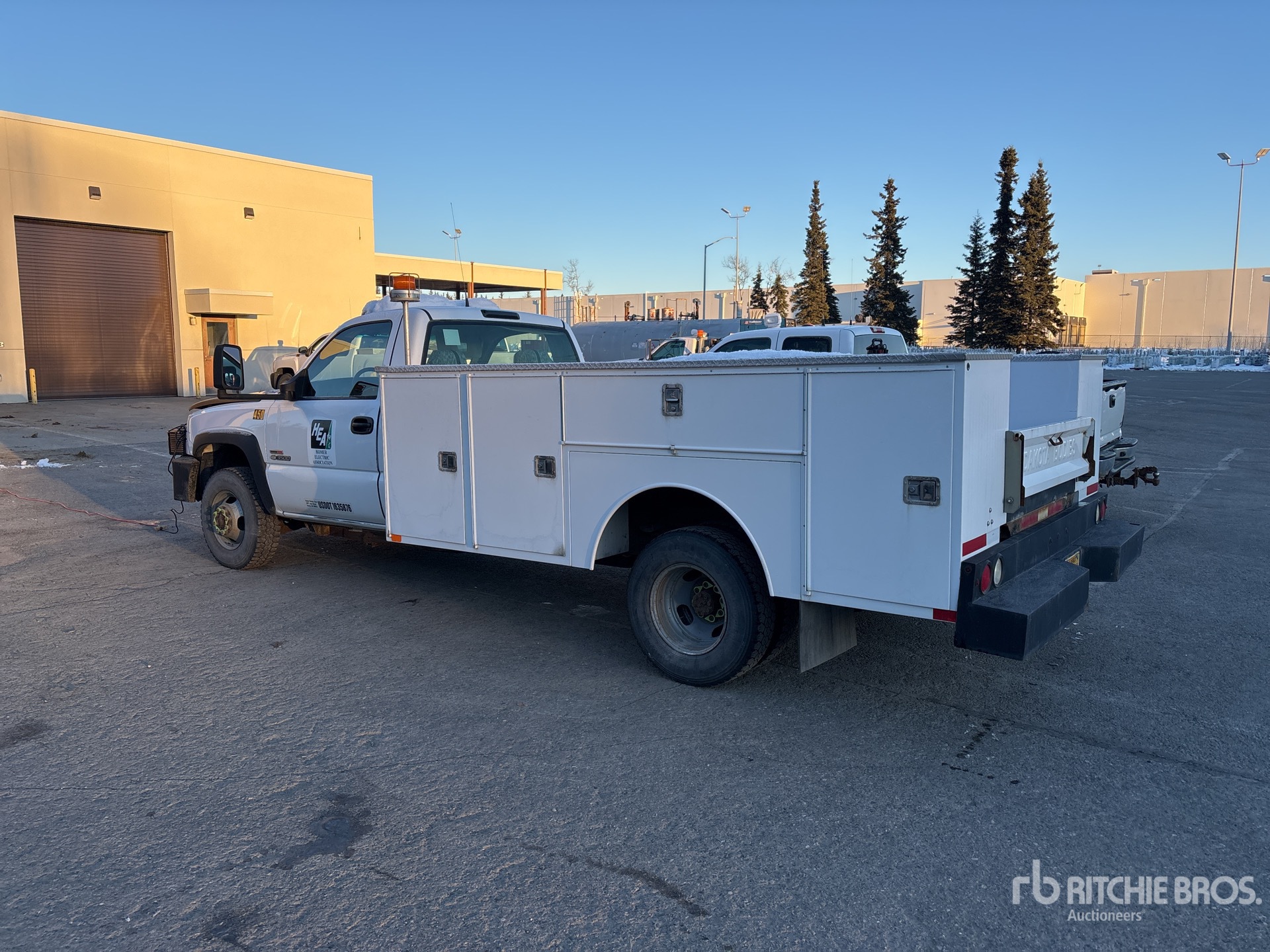 General Appearance with Picture, Left Rear Corner