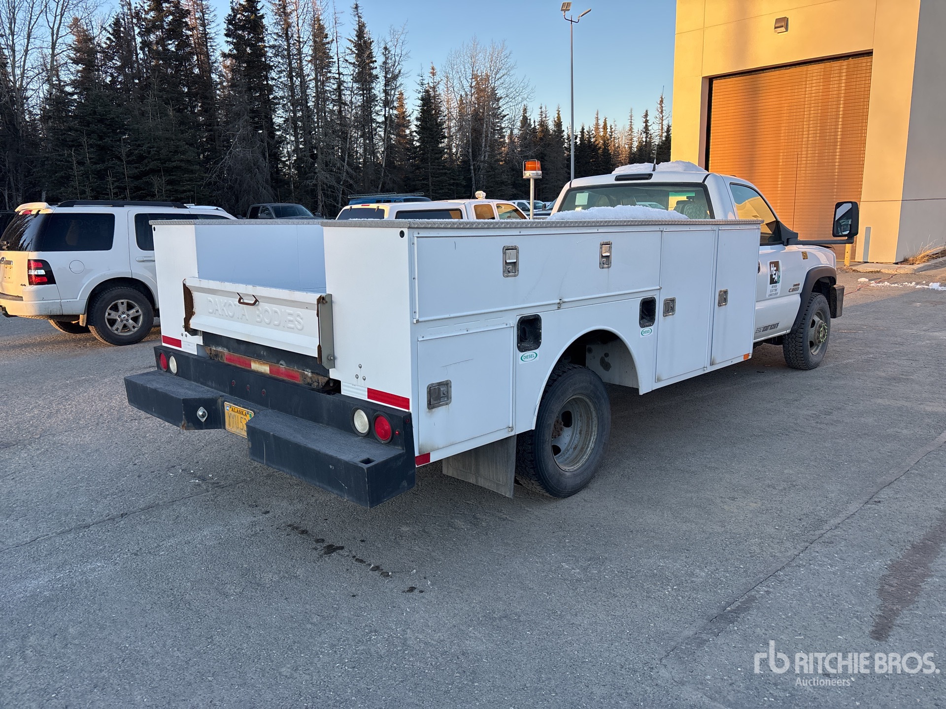 General Appearance with Picture, Right Rear Corner