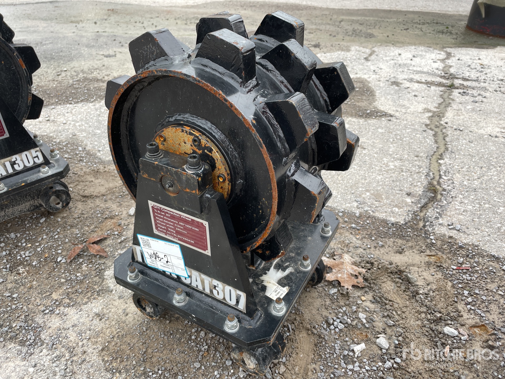 General Appearance with Picture, Right Rear Corner