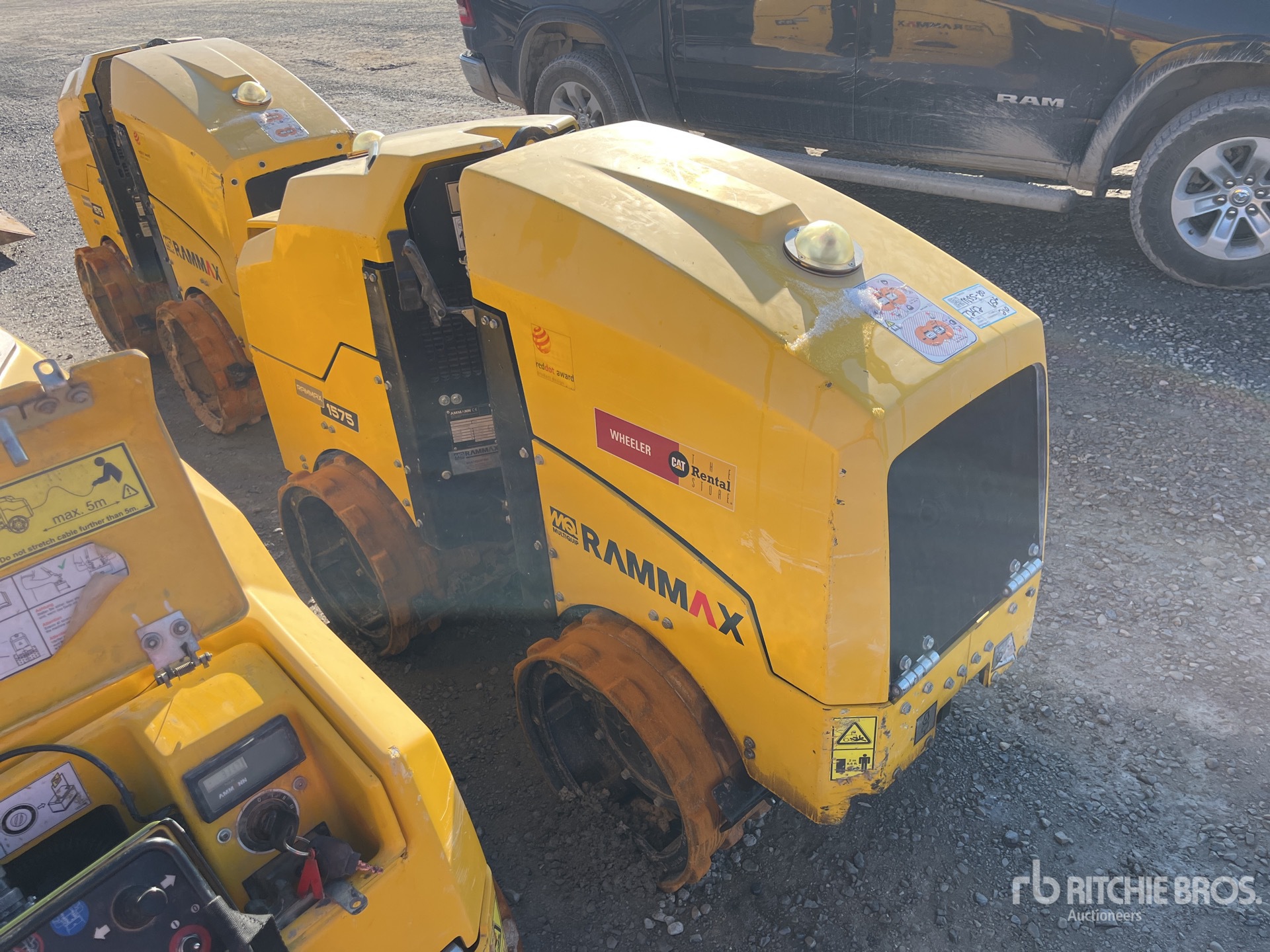 General Appearance with Picture, Right Front Corner