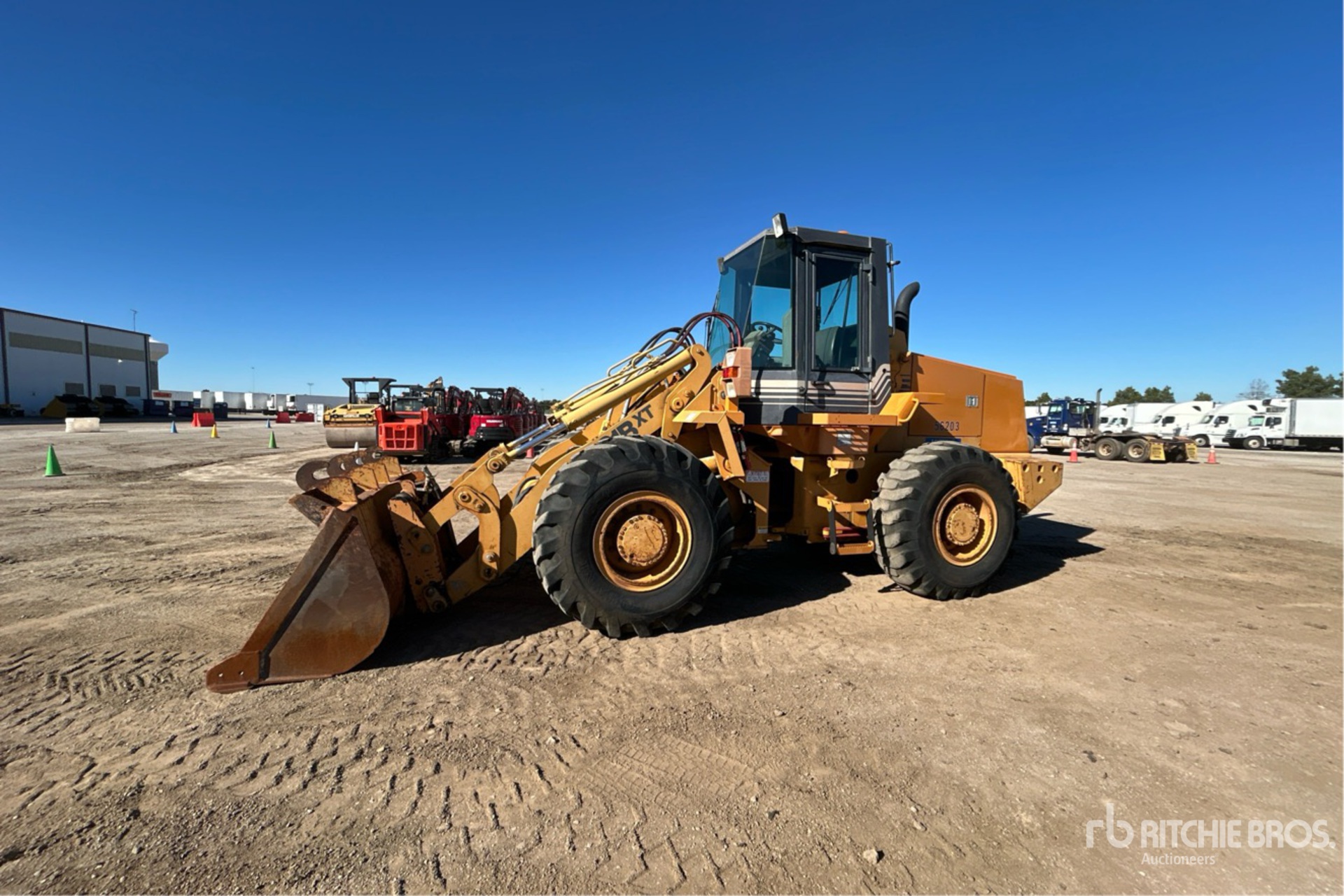 General Appearance with Picture, Left Front Corner