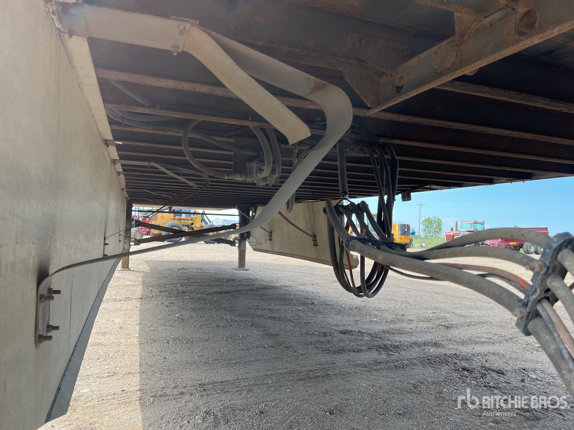 2019 Utility 4000DX