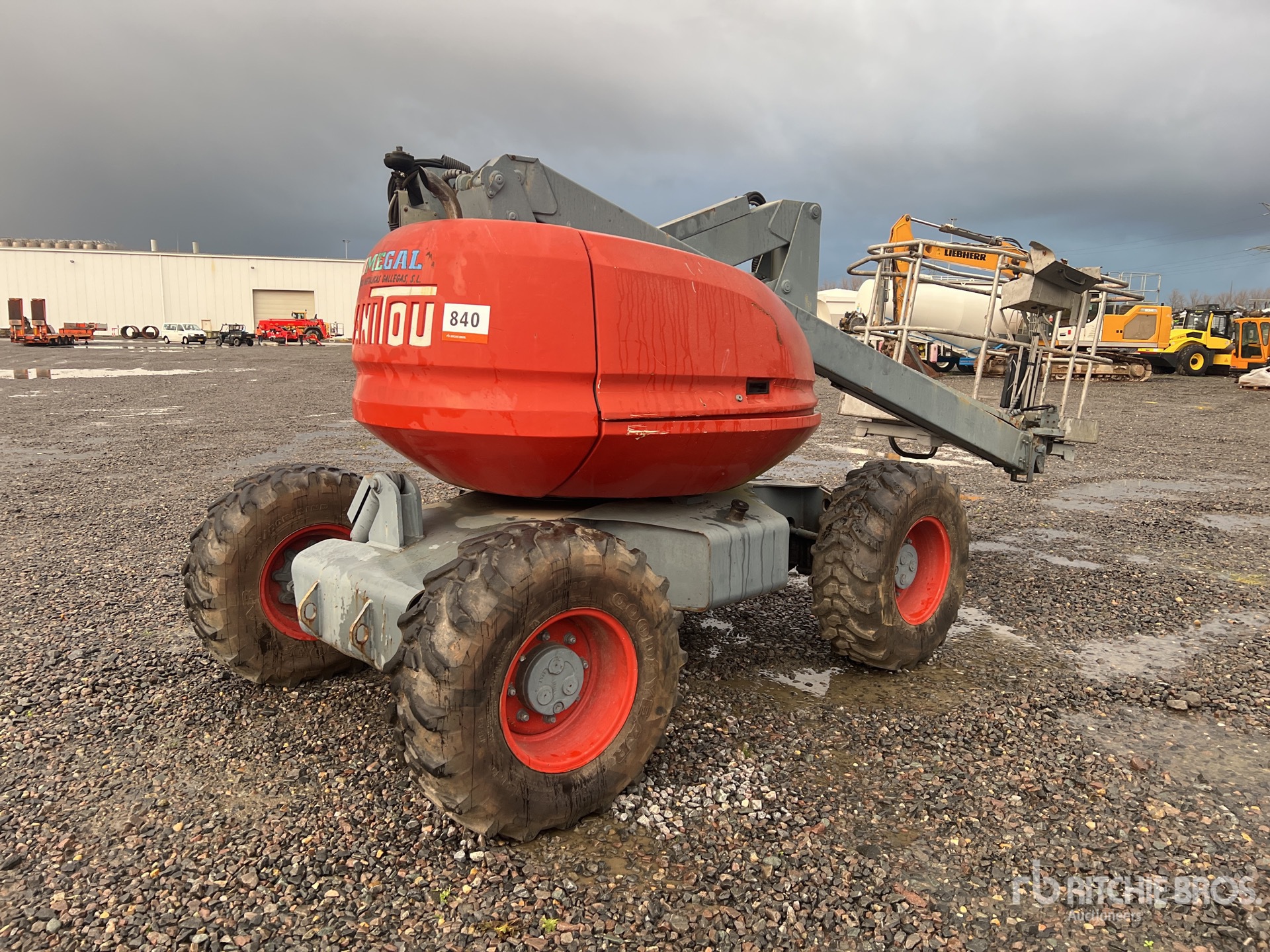 General Appearance with Picture, Right Rear Corner