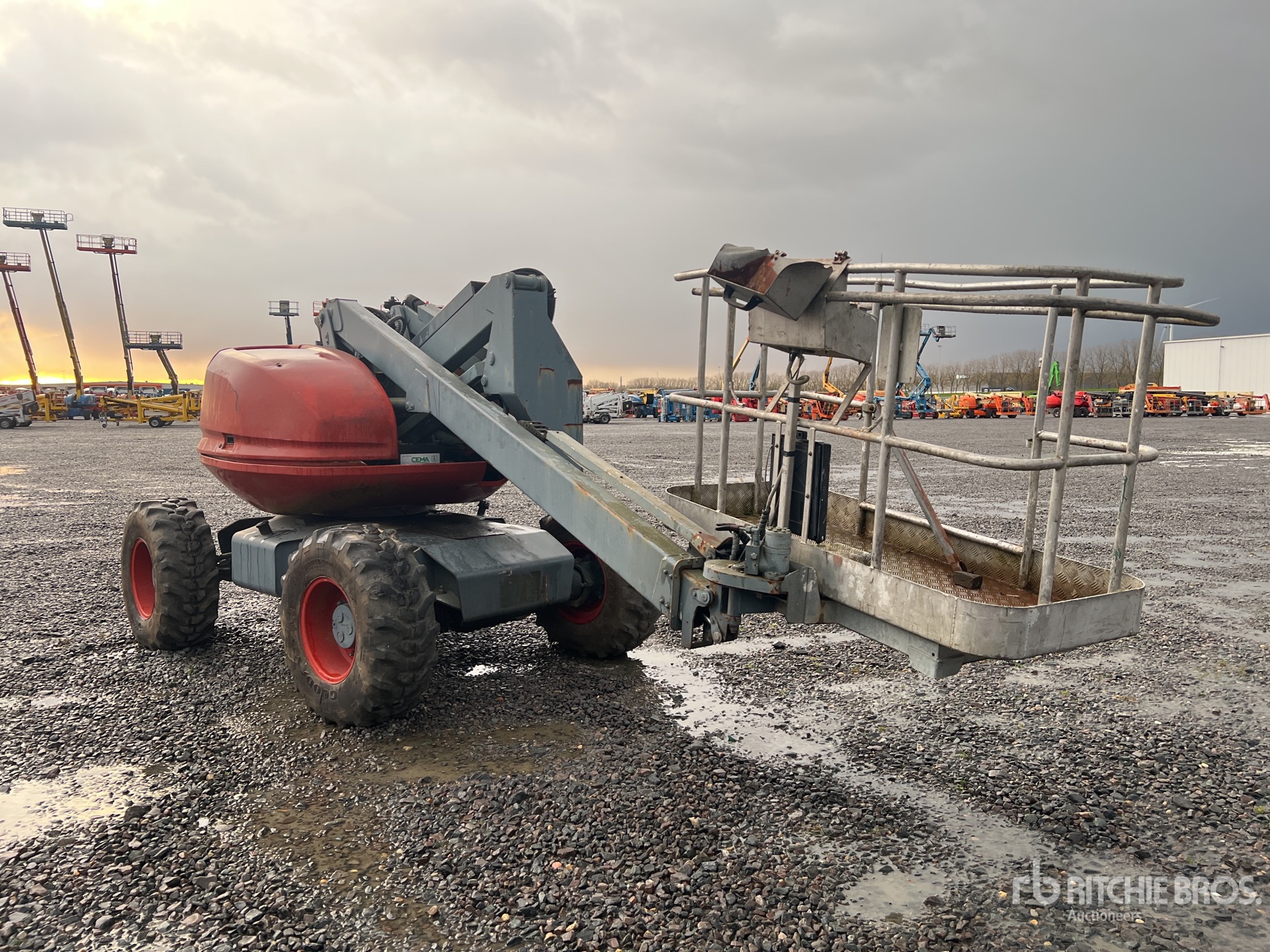 General Appearance with Picture, Right Front Corner