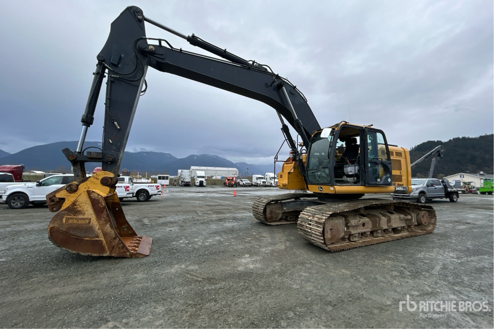 2018 John Deere 345G LC Tracked Excavator | Ritchie Bros. Auctioneers