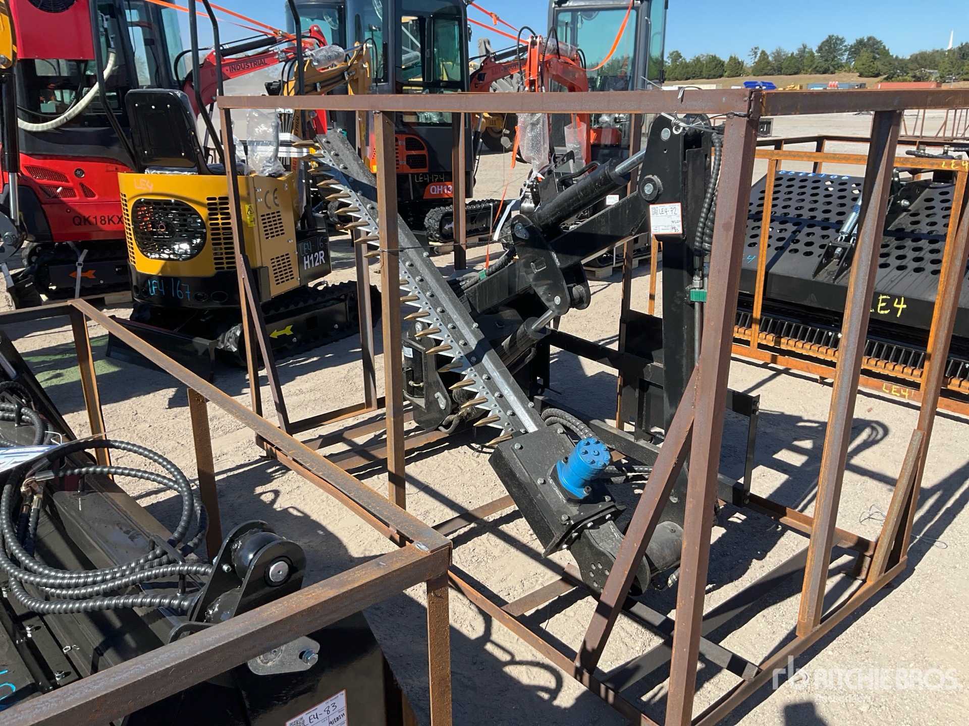 General Appearance with Bild, Ecke vorne links