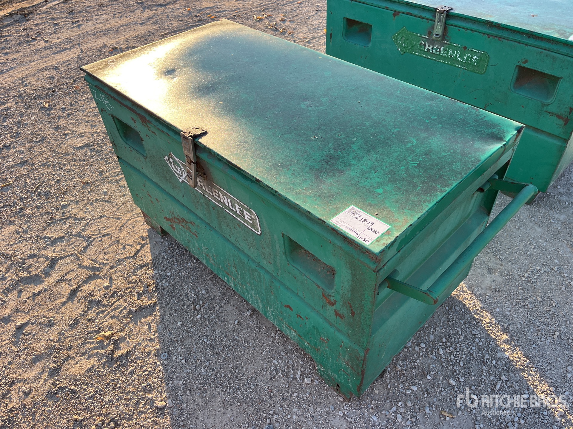 General Appearance with Picture, Left Front Corner