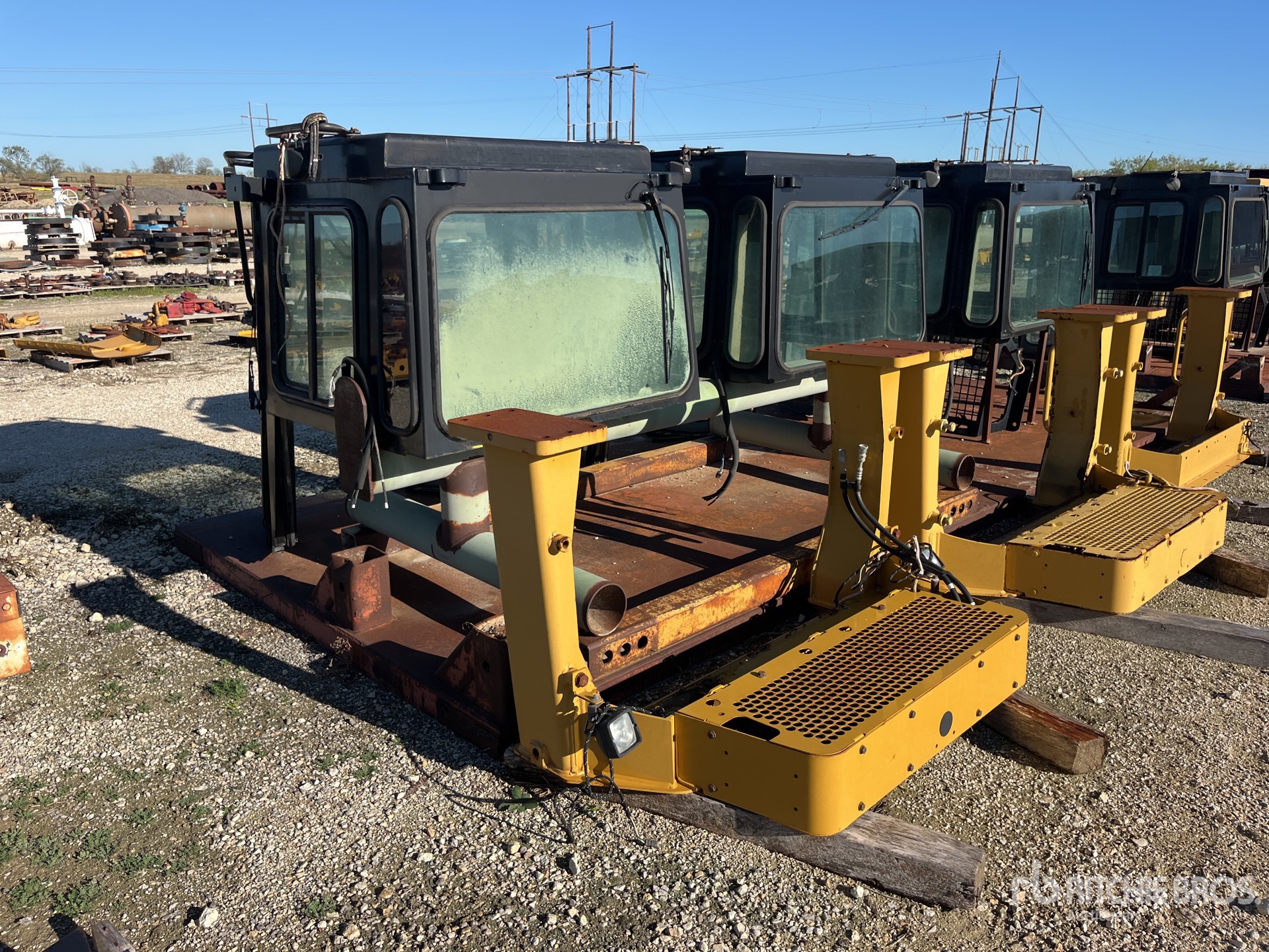 General Appearance with Bild, Ecke hinten links