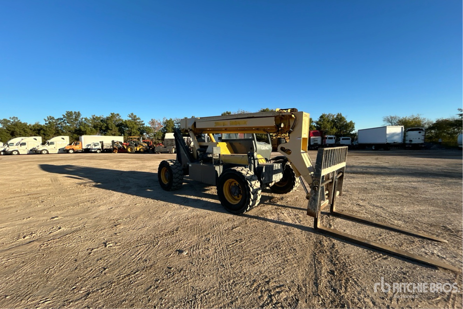 General Appearance with Picture, Right Front Corner