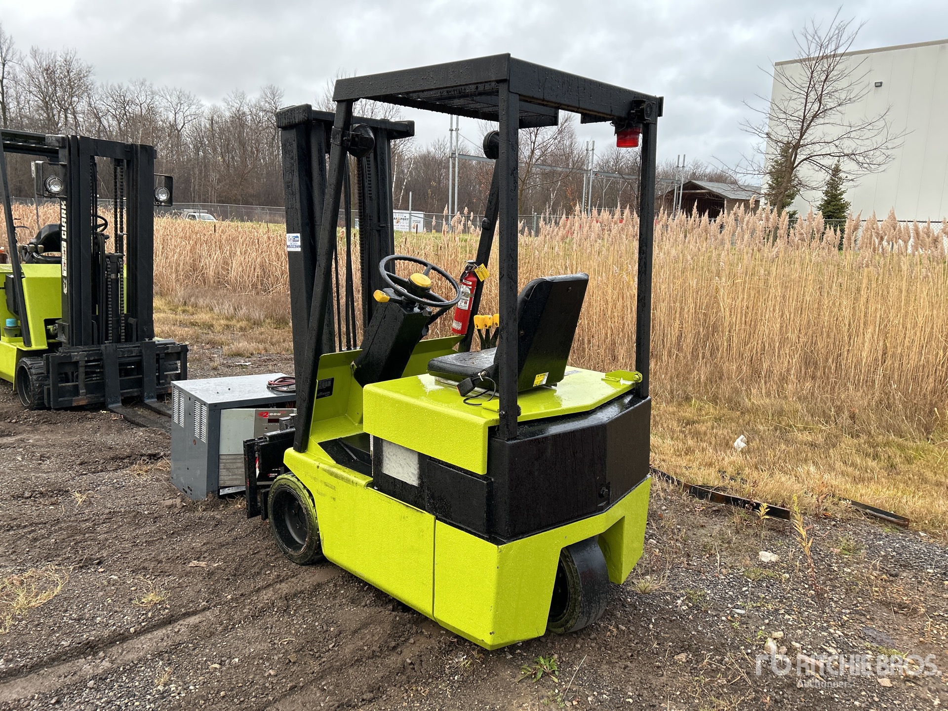 Clark TM12 2275 lb Electric Forklift | Ritchie Bros. Auctioneers
