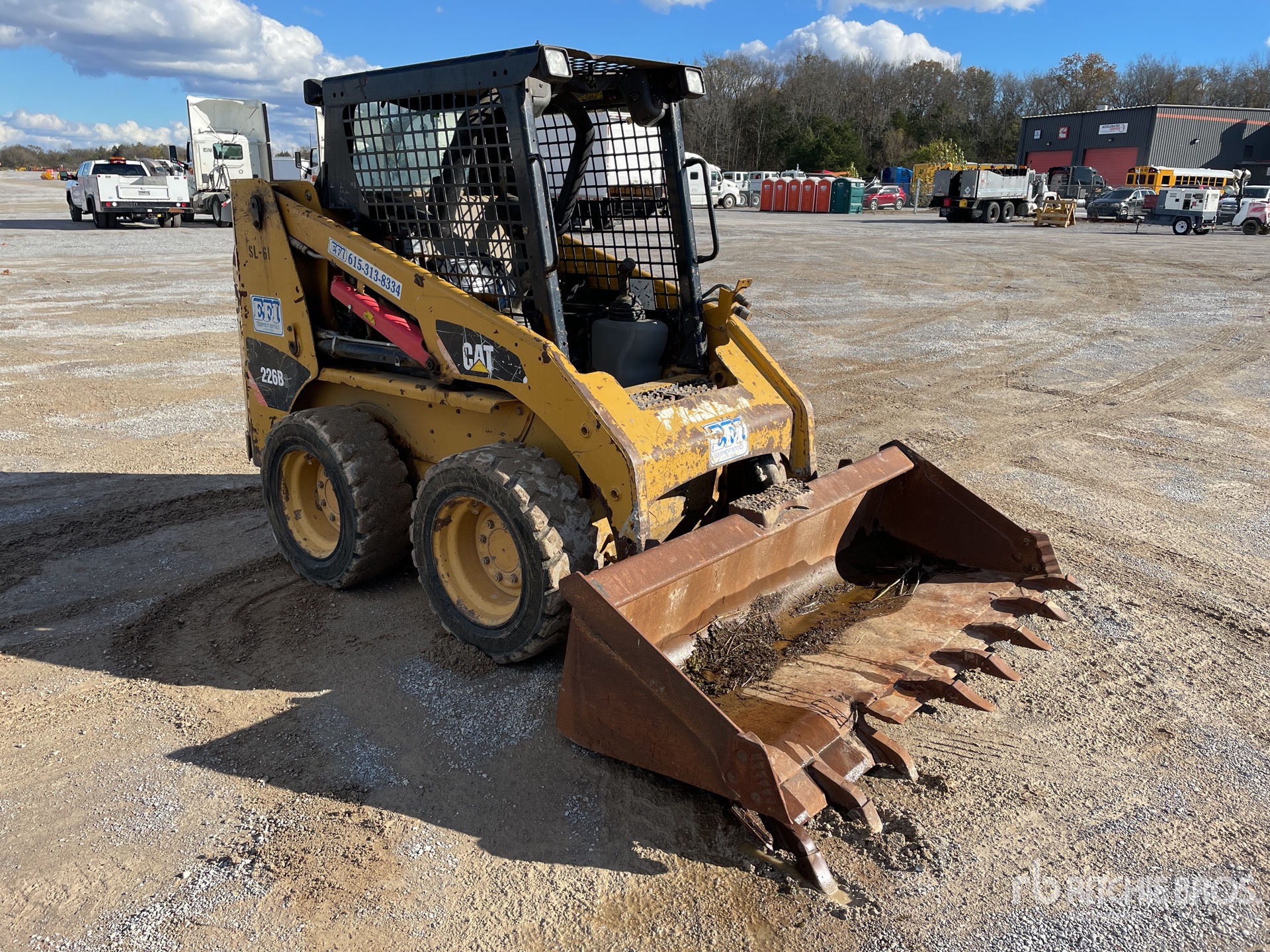 General Appearance with Picture, Right Front Corner