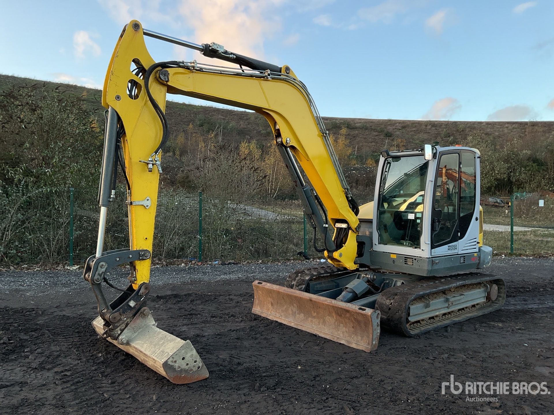 General Appearance with Picture, Left Front Corner