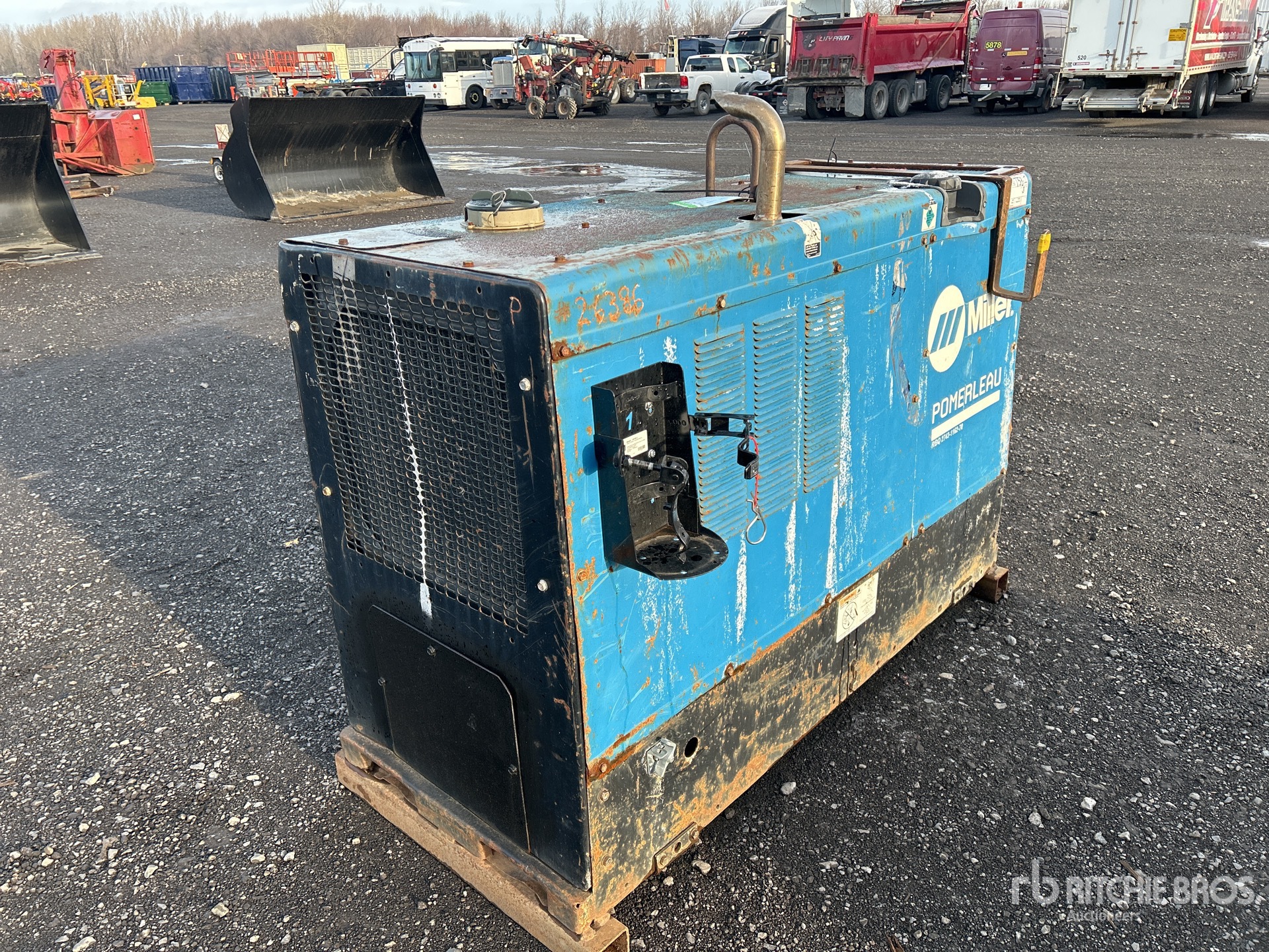 General Appearance with Picture, Right Rear Corner