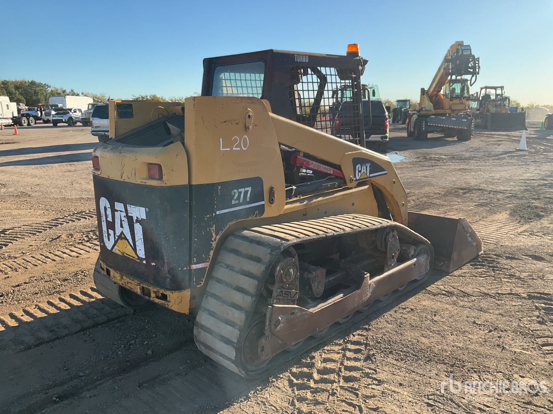 2003 Cat 277 Compact Track Loader | Ritchie Bros. Auctioneers