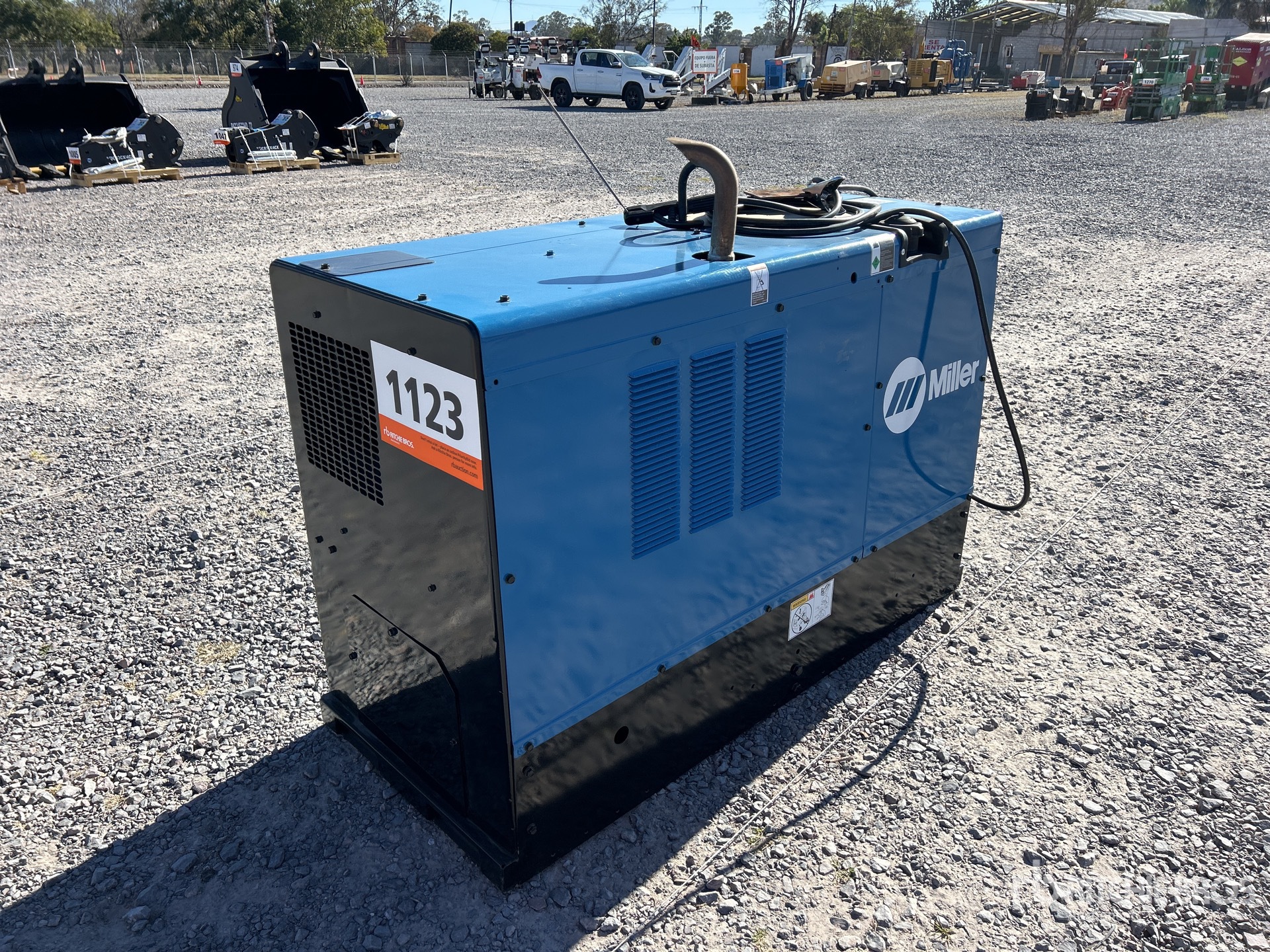 General Appearance with Picture, Left Front Corner