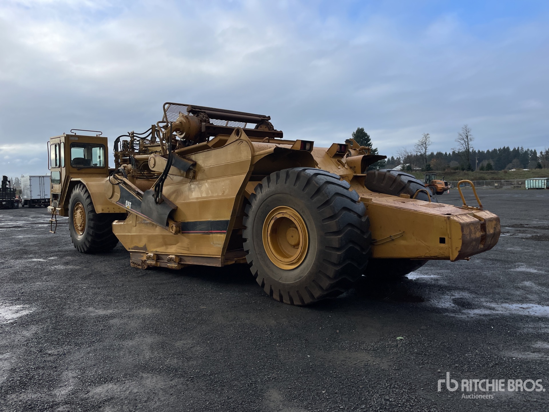 1999 Cat 623F Motor Scraper | Ritchie Bros. Auctioneers
