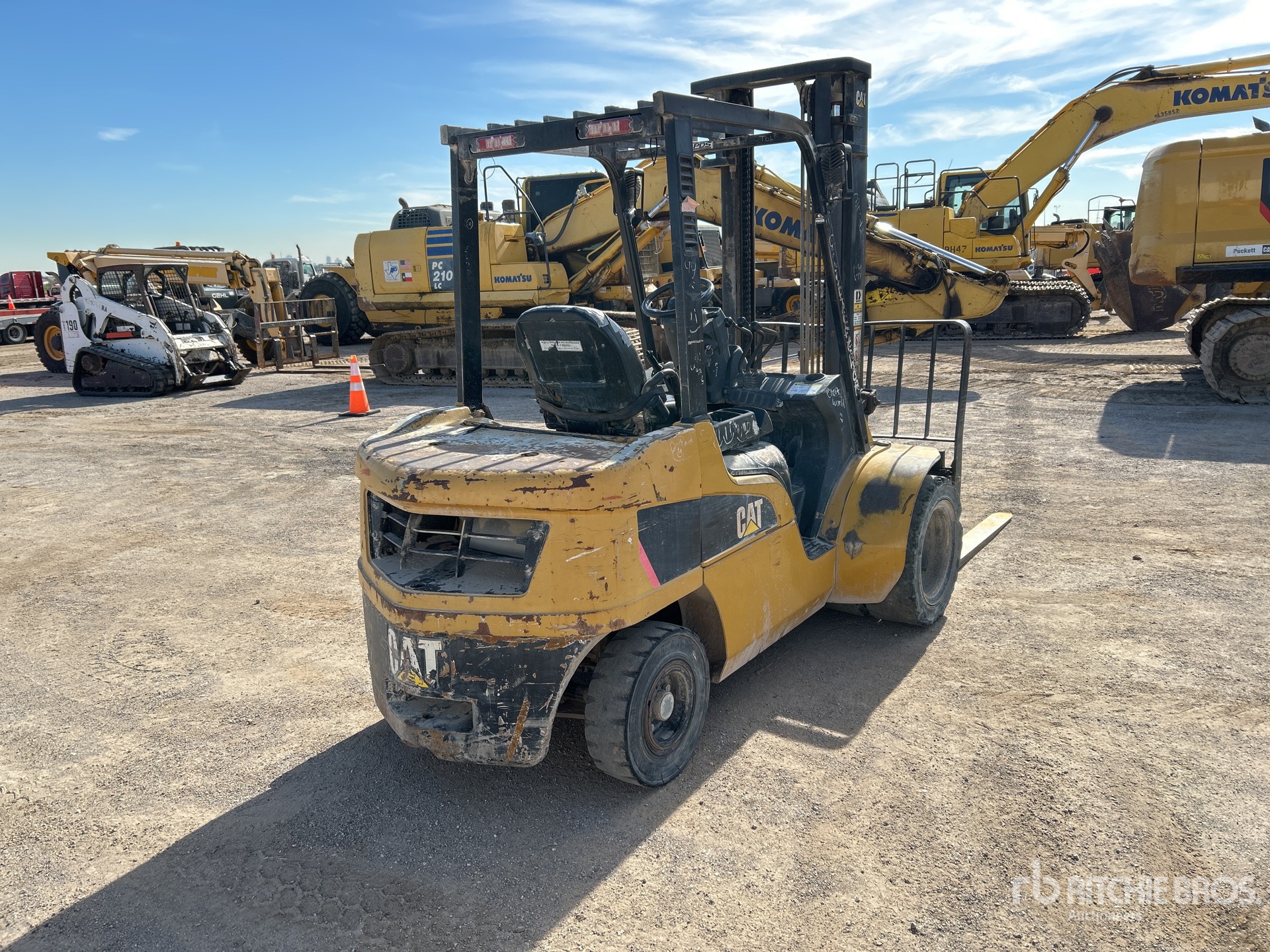 Cat 2PD6000 6000 lb Pneumatic Tire Forklift | Ritchie Bros. Auctioneers